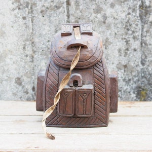 old wooden water bottle cod. GV585