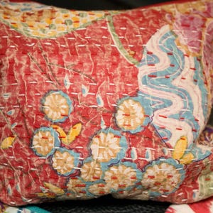 Bolso de mano de algodón estilo Kantha, típico étnico indio hecho a mano.