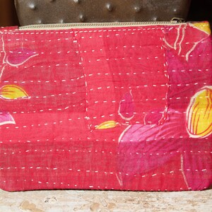 tela, pochette, bolso de mano, tabaquera en algodón estilo kantha, bordado típico étnico indio hecho a mano J2
