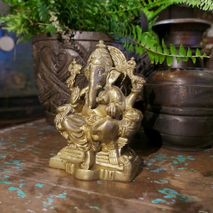 ganeshaです。 God Idol - Ganesha (Black & Silver) 990J0M999KQ-360 - Maruti