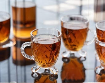 Xícaras de chá de vidro elegantes - Conjunto de 2 (160 ml / 5,4 oz) | Design com base em cristal, copos atemporais, conjunto de copos atemporais