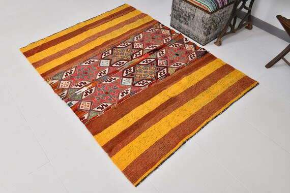 4x5 Authentic Hogwarts Griffindor Kilim Rug, Vintage Kilim Yellow And Red Small Area Rug, Bohemian & Eclectic Style, Antique Accent Rug