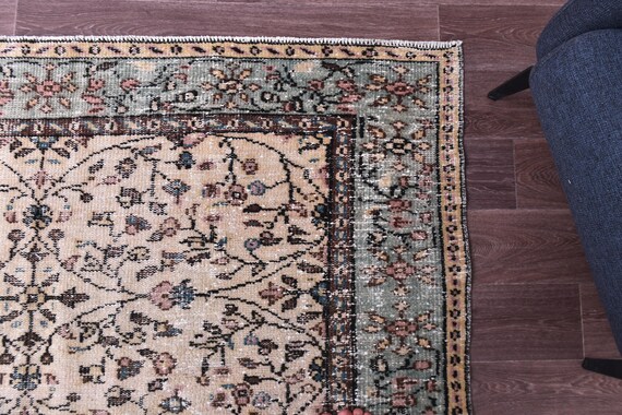 6x9 Vintage Faded Rug, Cream Blue Color, 6x9 Area Rug, Farmhouse Decor, Floral Design Rug, 6x9 Rug, Living Room Bedroom Rug, 6x9 Rug