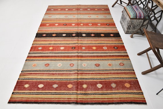 5x9 Turkish Vintage Kilim Area Rug, Shades Of Pale Orange Red Kilims Pinstriped & Modern Styles Kilim 5x9 Rug For Living Room Anatolian 60s