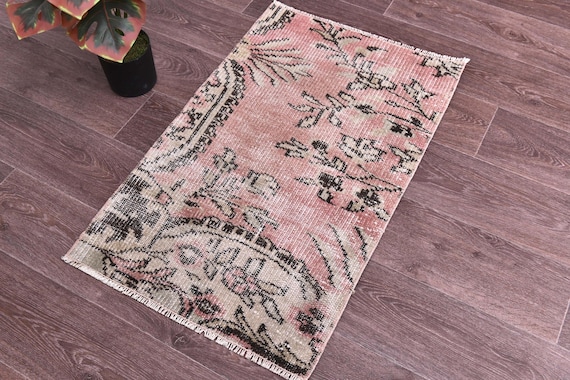 2x3 Vintage Doormat Rug, 2x3 Salmon Cream Color, 2x3 Bath Mat, 2x3  Door Mat, 2x3 Accent Rug, Vintage Rug, Small Rug, 2x3 Accent Rug