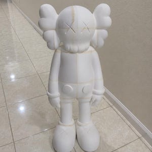 Kaws Companion フィギュア ホワイト　4体セット 4ft Kaws Figure - Etsy