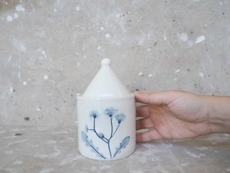 barattolo zuccheriera ceramica con fiori blu tarassaco