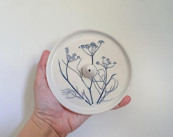 Handgefertigter Räucherstäbchenhalter aus Keramik, Botanische Dekoration, Räucherstäbchenhalter Untertasse, Räucherstäbchenhalter, runder Räucherstäbchenhalter