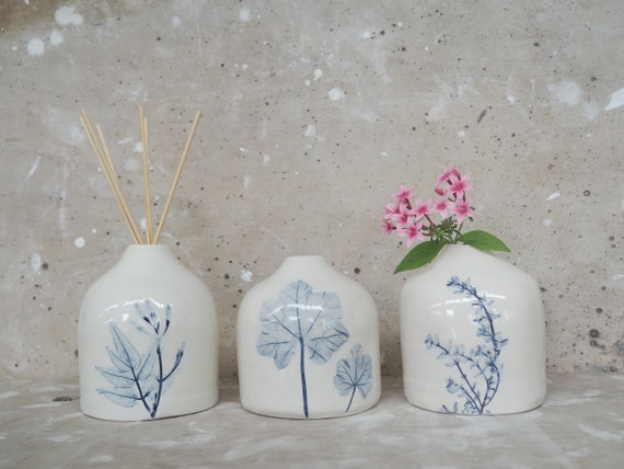 Vaso da fiori in ceramica bianca < Ceramiche Artistiche
