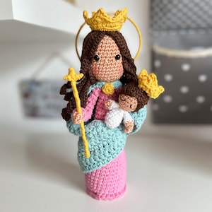 Pattern to crochet a figure of the Virgin Mary Help of Christians (Pattern in Spanish)