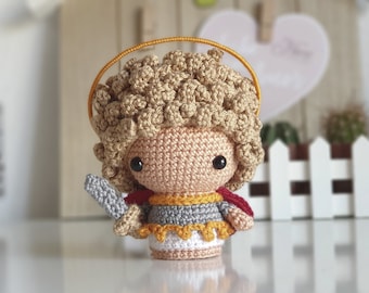 Crochet pattern for a figure of Saint Michael the Archangel (HolyPop) | Pattern in Spanish.