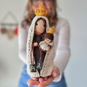 Patrón para elaborar en ganchillo una figura de la Virgen del Carmen (Patrón en Español)