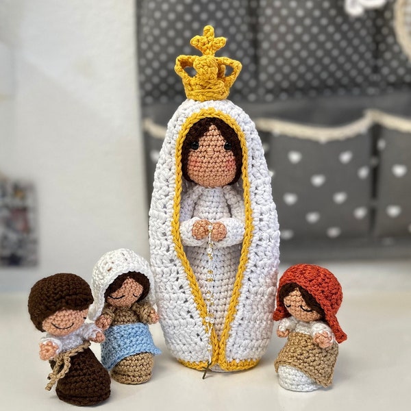 Pattern to crochet a figure of the Virgin of Fatima (Pattern in Spanish)