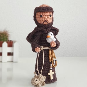 Patrón para elaborar en ganchillo una figura de San Francisco de Asís. (Patrón en Español)