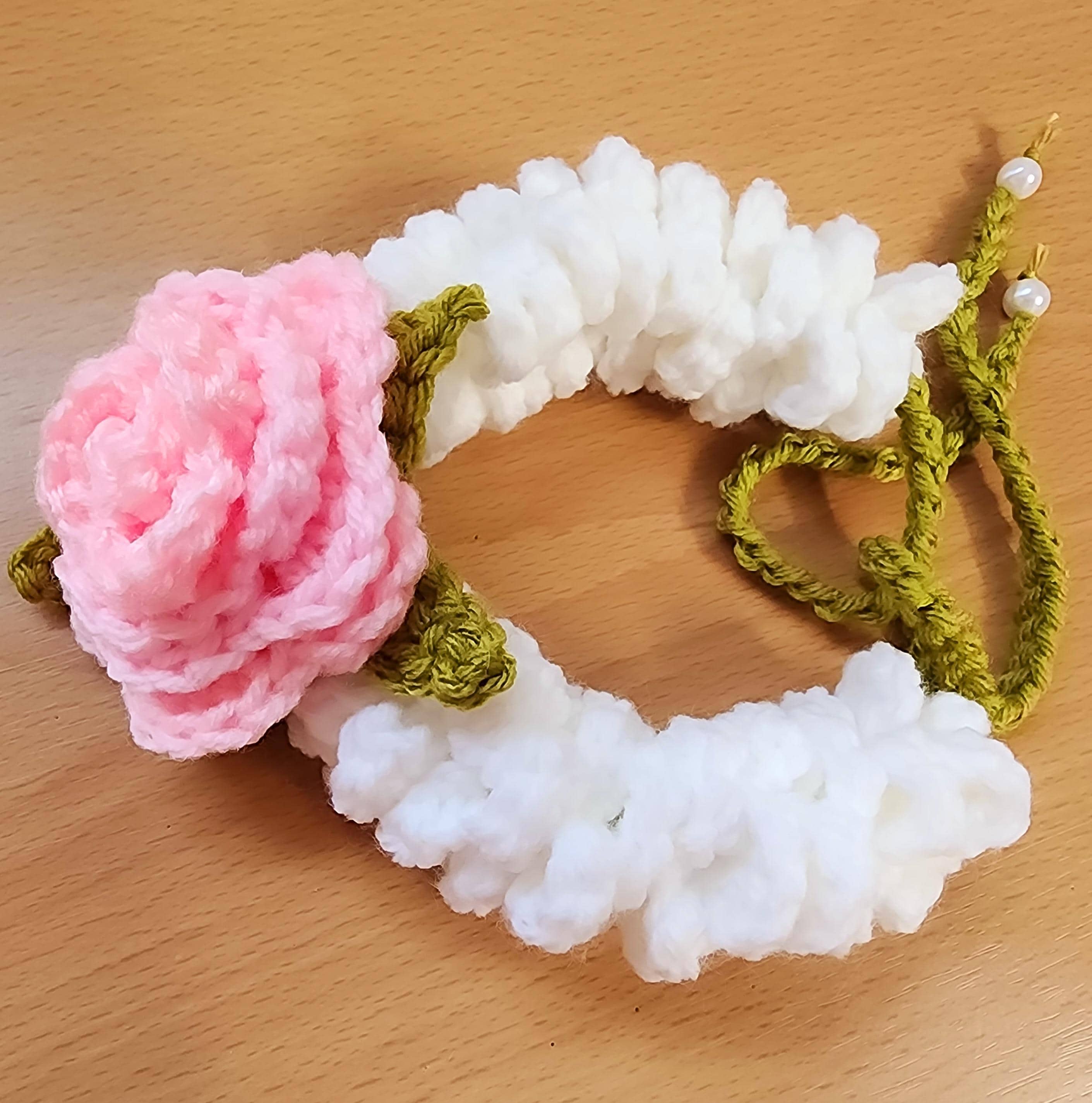 New Handmade crochet Jasmine gajra gajara hairpiece Headband - Pink and cream Crochet Rose Gajra Set: Indian Wedding Hair Accessory - Etsy main image 3