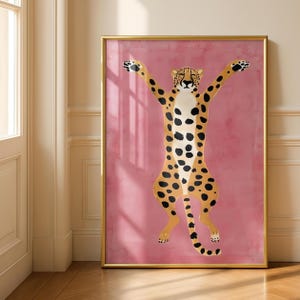 Verschwommener rosa Leopardenprint – Ausgefallene Küchenwandkunst – Eklektische Drucke – Maximalistisches Dekor