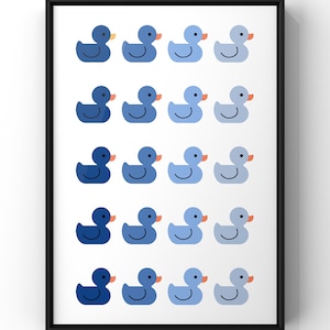 Op de afbeelding: Een ingelijste kunstdruk met een raster van twintig gestileerde rubberen eendjes, gerangschikt in vijf rijen en vier kolommen. De eendjes verlopen in kleur van donker marineblauw aan de linkerkant naar licht poederblauw aan de rechterkant, elk met een oranje snavel.