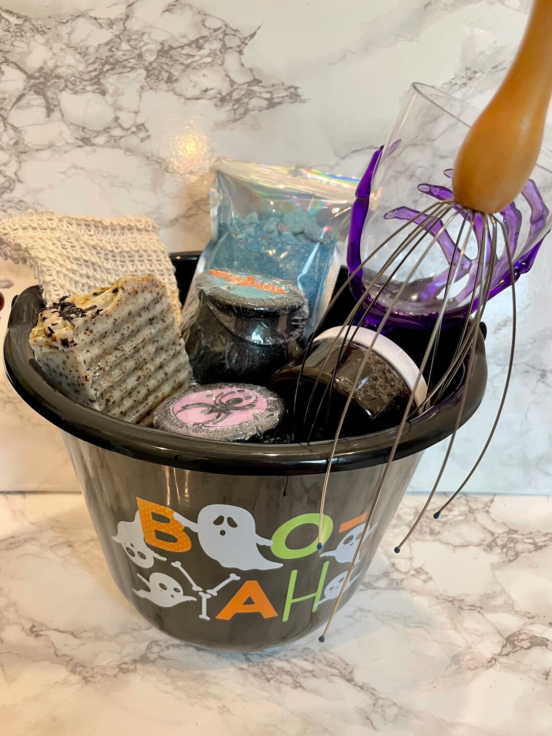Spooky Basket / / Halloween Gift Basket / / Seasonal Basket / / Bath