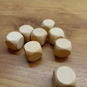 Dadi in legno di alta qualità, realizzati in legno di faggio. Set di 8 cubi 20 x 20 mm (2 x 2 cm), lisci