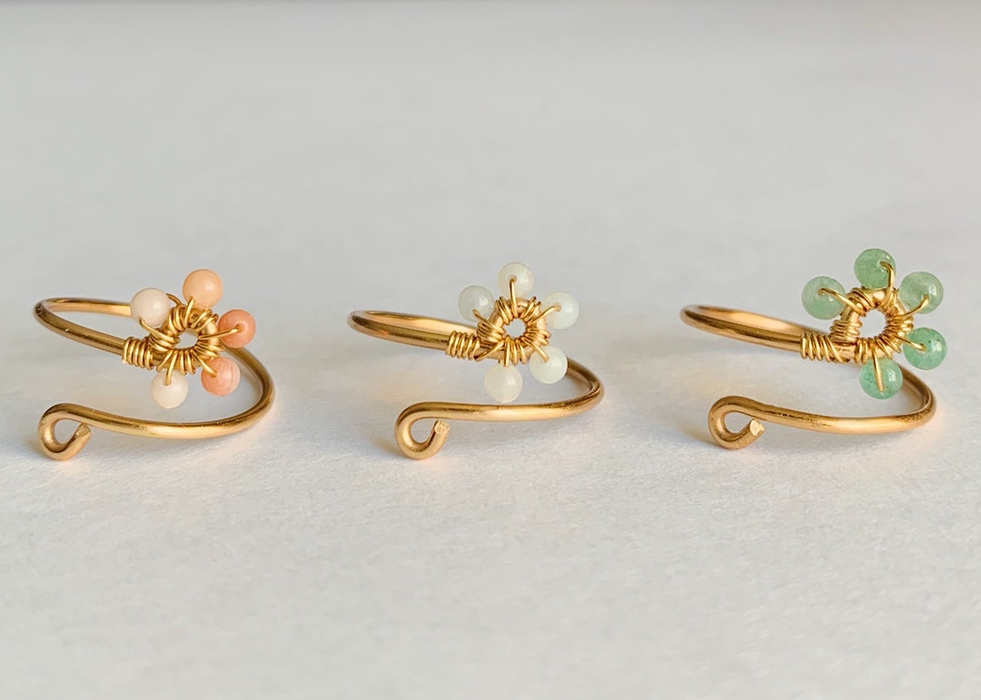 Mini gemstone flower rings; aesthetic jewelry; floral accessory; gift ideas