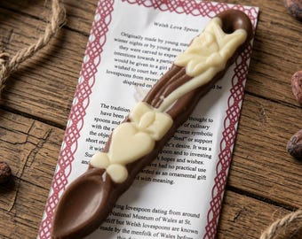 Handmade Welsh Chocolate Love Spoon | Milk Chocolate with White Daffodil & Heart | Wedding Favour Gift
