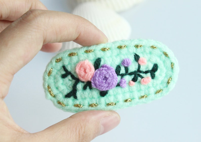 Flower retro cute hair clips for toddlers Handmade light blue floral Knitted Crochet hair clips Ladies hair clips