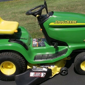 Manual técnico de los tractores cortacésped John Deere LT133, LT155 y LT166 (TM1695) (PDF)