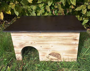 Casa para erizos, hotel para erizos, cabaña para erizos, comedero para erizos, elegantemente flameado, sin base, con puerta para ratas (IGK), personalizable a petición.