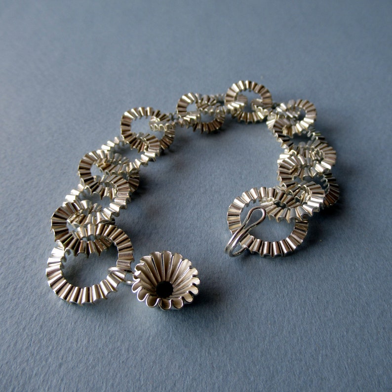Designer Corrugated silver bracelet Valentine/'s gift Folded Handmade Gift for women Sparkle chunky chain silver bracelet Pleated