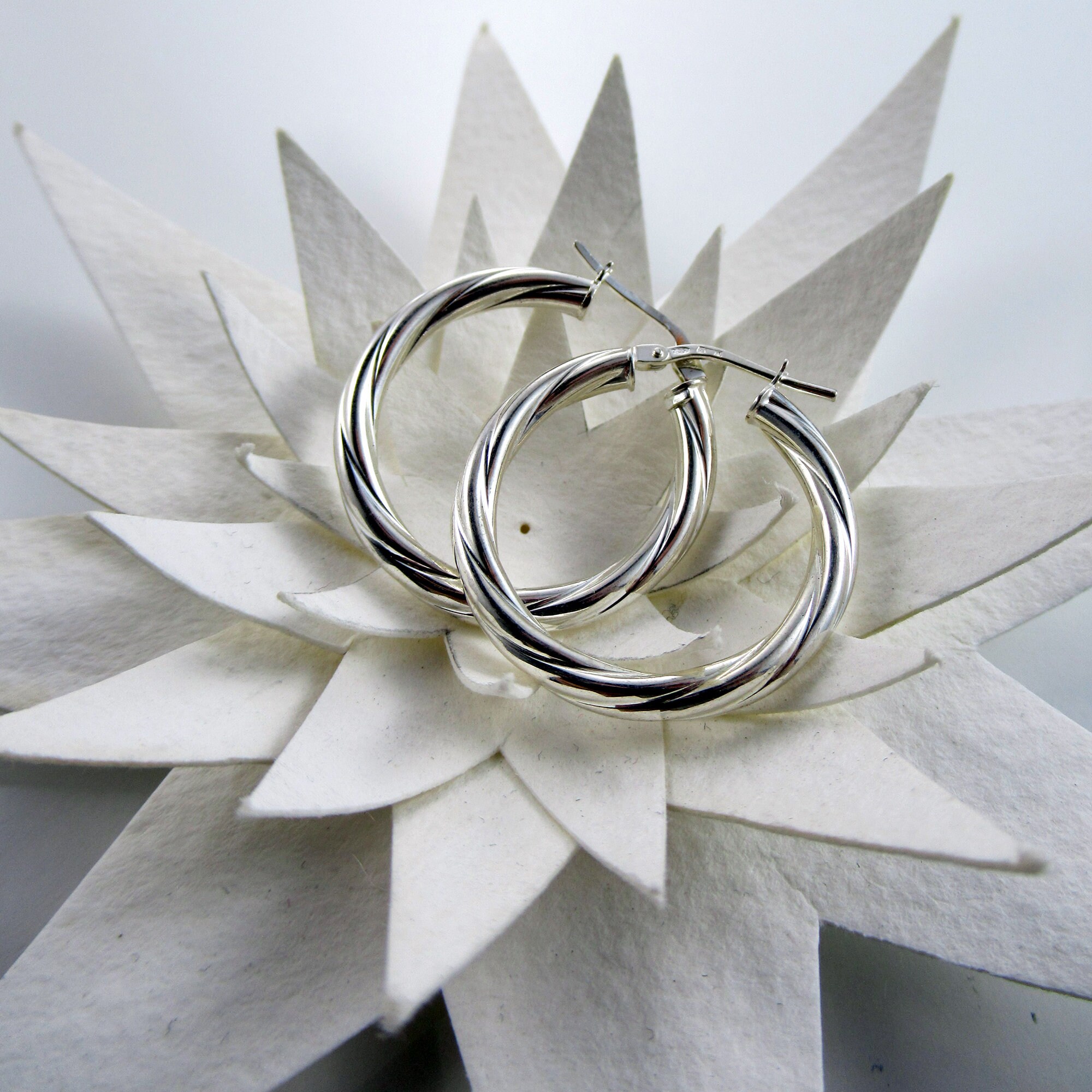 Details about Twist Look Hoops 7/8" Long Sterling Silver 925 Pierced Earrings Details about Twist Look Hoops 7/8" Long Sterling Silver 925 Pierced Earrings