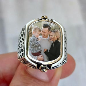 Sterling Silver Memorial Photo Ring: Keepsake Tribute Jewelry