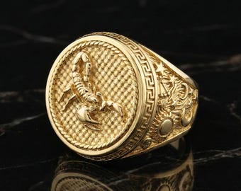 Anillo de sello de escorpión en oro de 14 quilates con emblema de Escorpio en relieve