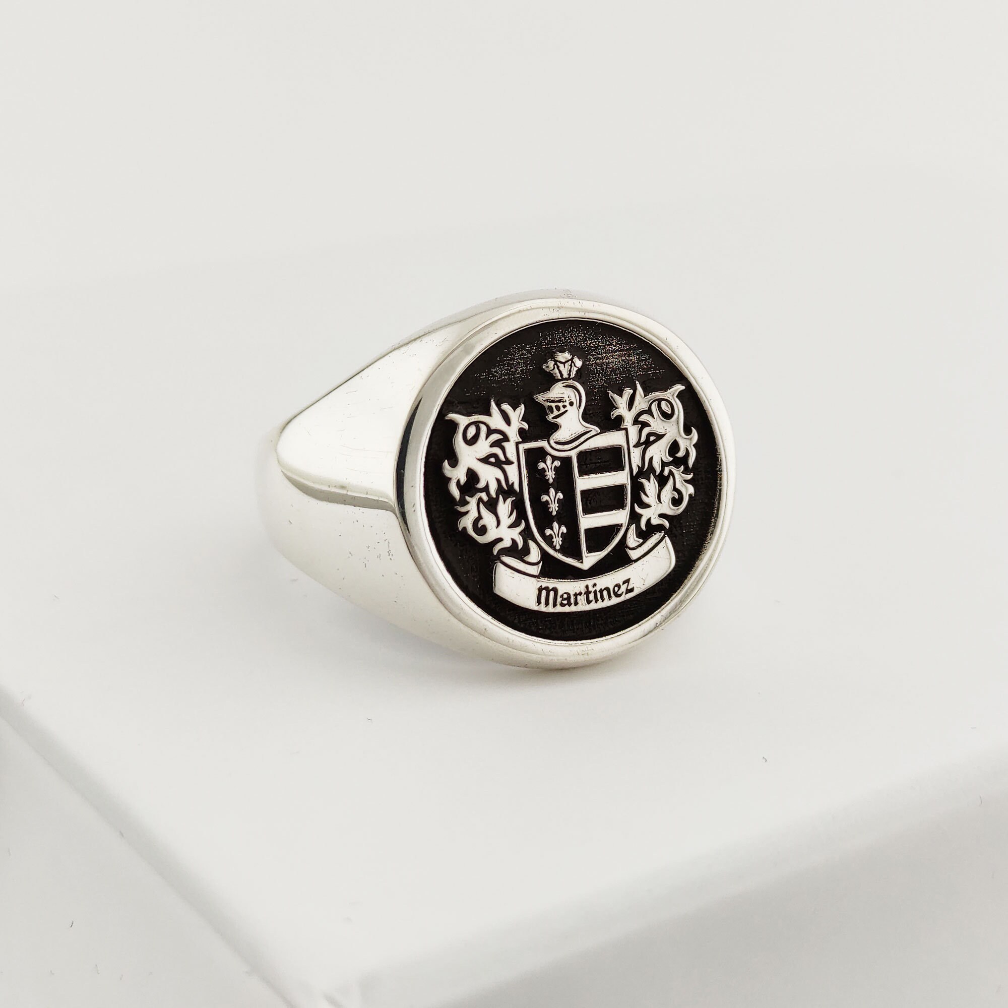 Martin family crest ring deals