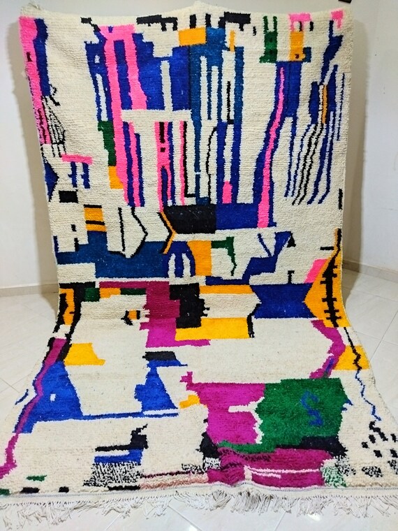 Azilal carpet, beautiful traditional carpet. Dimensions 300*190