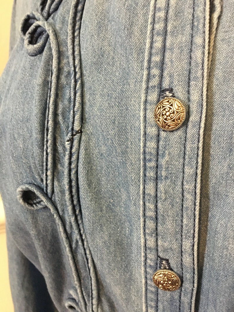 Pockets- Orvis Brand Size 8 Button Down with Elastic 90s Vintage Denim Dress Rockabilly with Western Details-
