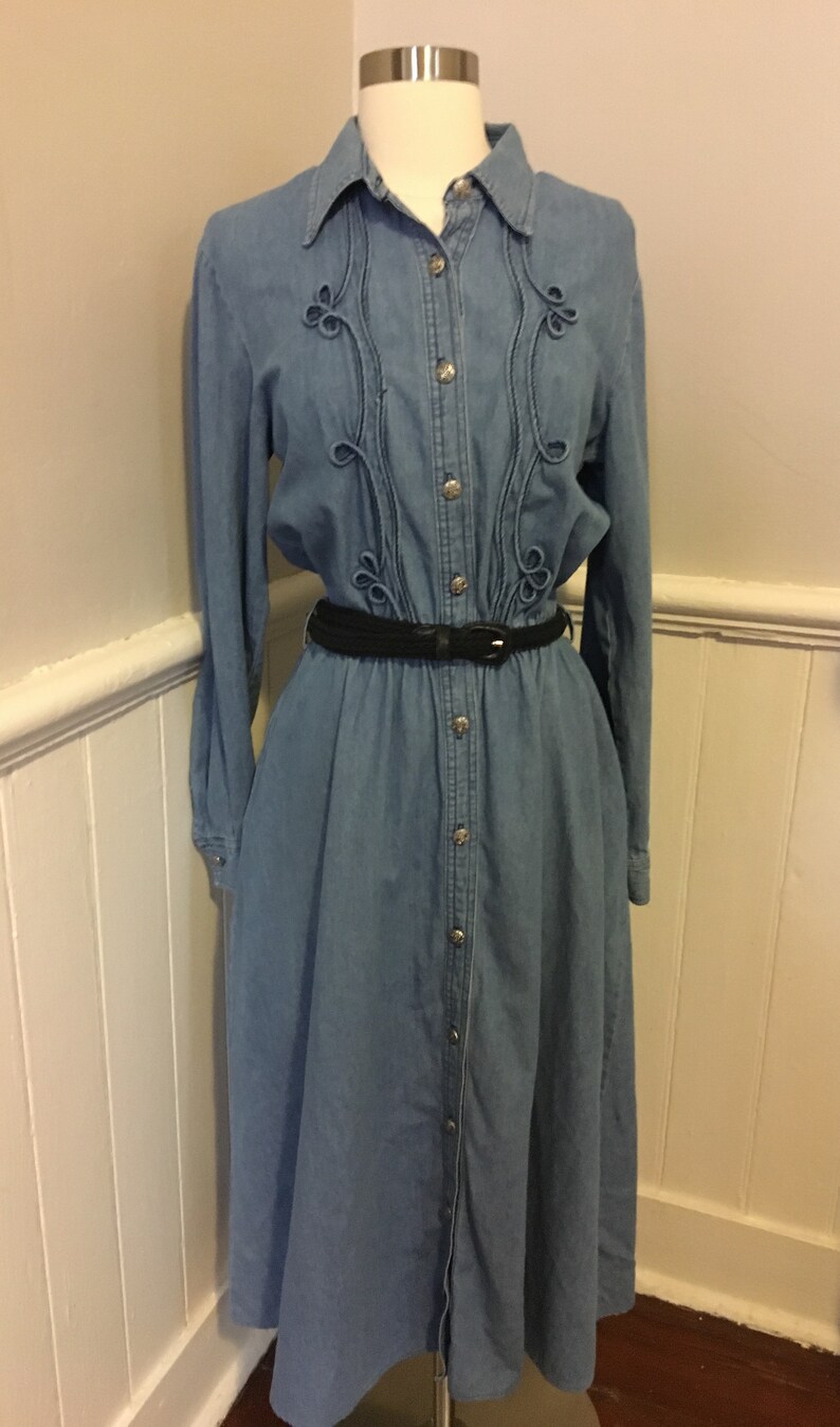 Pockets- Orvis Brand Size 8 Button Down with Elastic 90s Vintage Denim Dress Rockabilly with Western Details-