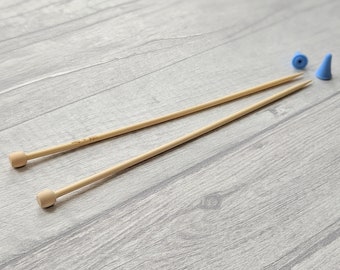 Bamboo knitting needles (2.25mm - 10mm) 20cm length and point protectors