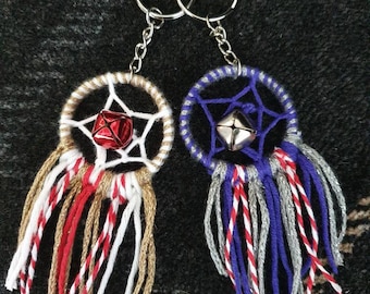Llavero navideño atrapasueños - Disponible en 4 colores.