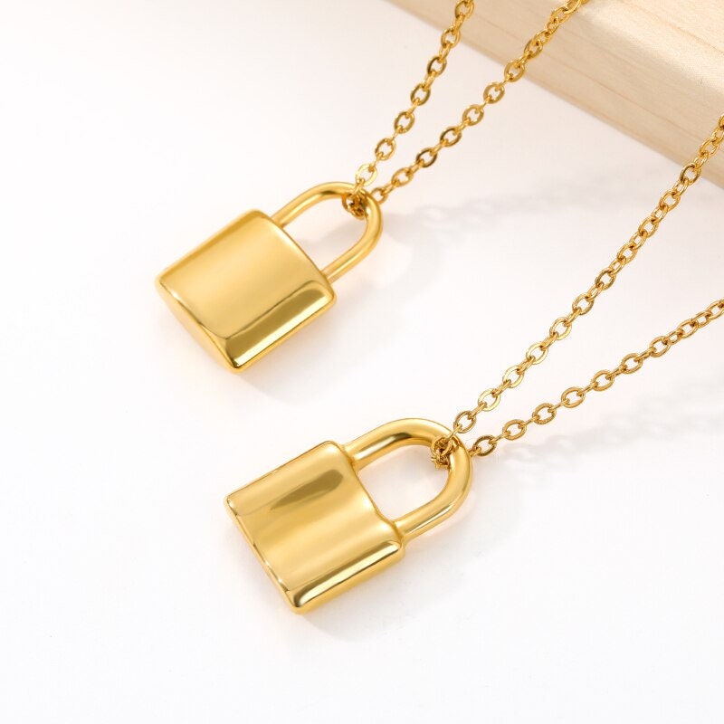 Gold Padlock Necklace Dainty Necklace Pad Lock Pendant Locker Etsy