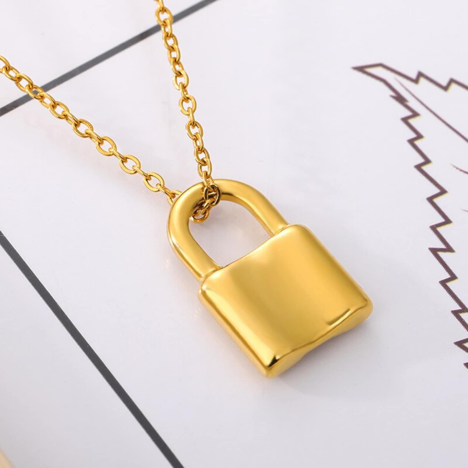 Gold Padlock Necklace Dainty Necklace Pad Lock Pendant Locker Etsy