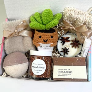 Care Package Gift, Self Care Spa Gift Box, Spa Gift Basket for Her, Mom, Grandma, Relaxing Spa Basket, Mothers Day Gift, Birthday Gift S3