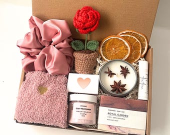 Mother's Day Gift, Mothers Gift Box, Birthday Gift Set, Self Care Gift for Mom, Daughter to Mother Gift, Hygge Gift Box, Basket for Her A8