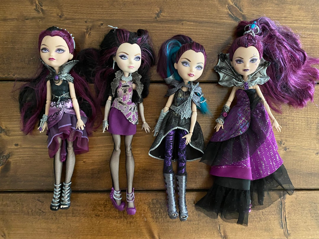 Ever After High 1st Chapter Wave Raven Queen Doll with Clothes