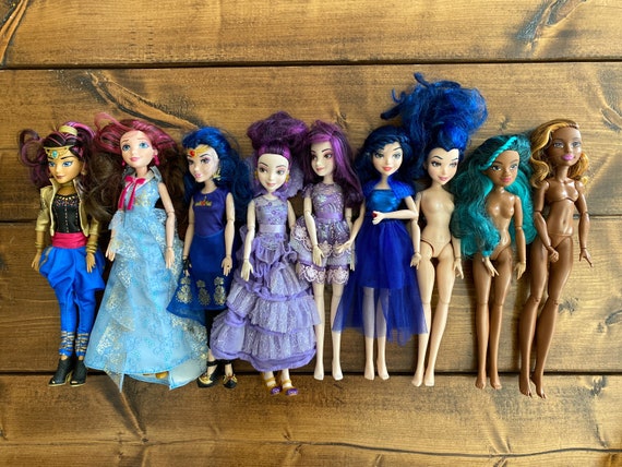 Disney Descendants Doll Set