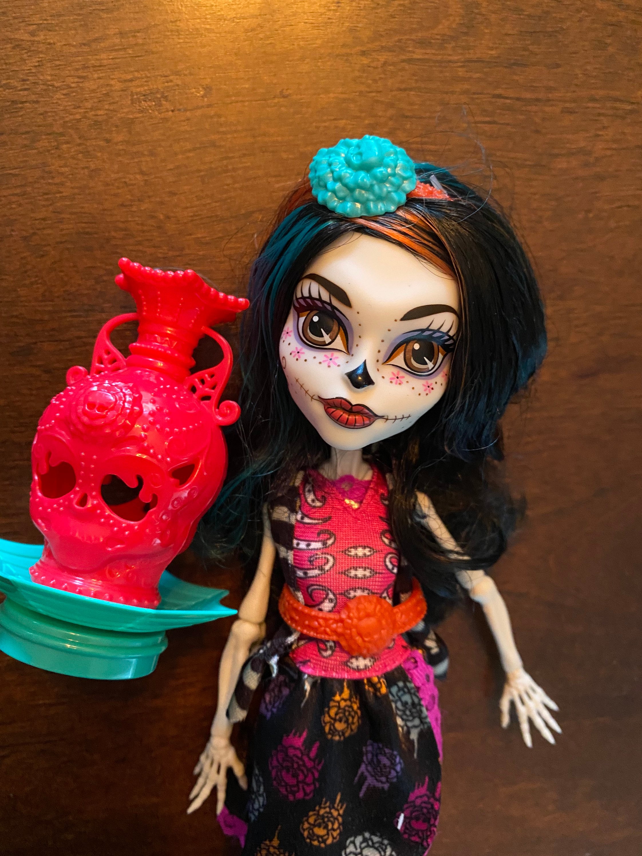Monster High skelita Calaveras Art Class Doll munimoro.gob.pe