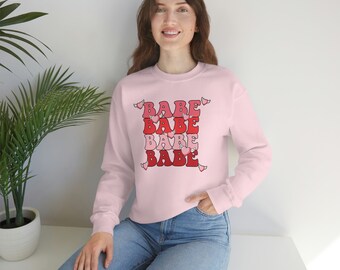 Babe Babe Bluza z kapturem Latające serca Miłość Prezent Bluza z kapturem - Unisex Heavy Blend Bluza z okrągłym dekoltem Walentynkowa miłość Babe Bluza z kapturem