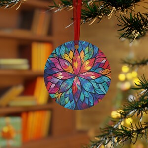Christmas Mandala Rainbow Stained Glass Style Ornament Lightweight Shaterproof Metal Ornaments Christmas Ornament Exchange Decoration Gift