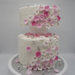 Sugar flowers pink / white 30 / 60 pieces. Cake decoration wedding birthday communion baptism flowers edible fondant topper