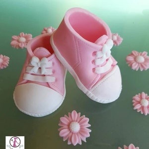 Cake decoration sugar decoration baby shoes made of fondant cake figure