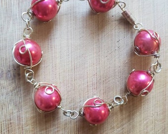 Red-Orange and Gold Metal Link Bracelet, Holiday Bracelet, Metalwork Bead Bracelet, Red Pearls and Gold